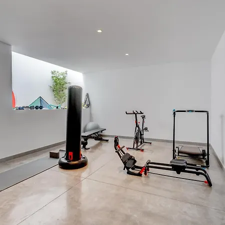 Estandar 3 - Casangular By Upper * Адехе