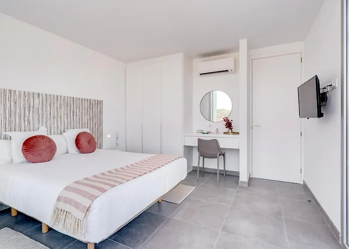 فيلة Estandar 3 - Casangular By Upper أذيخي