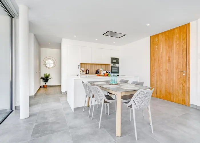 فيلة Estandar 3 - Casangular By Upper *